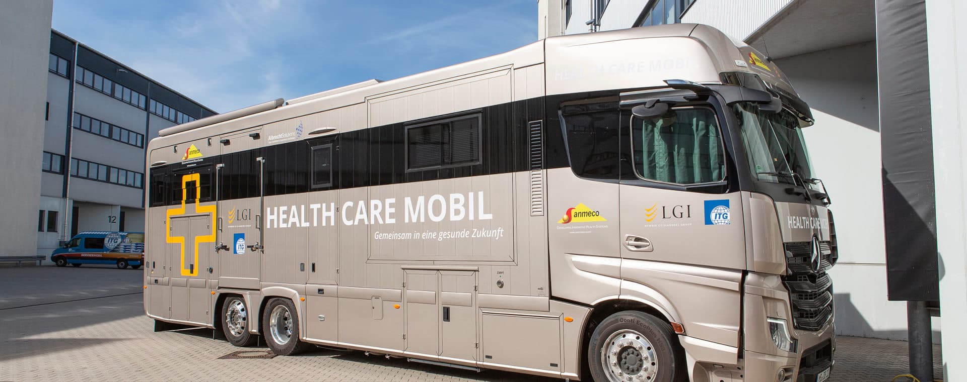 Healthcare bus - Vaccination campaign | LGI