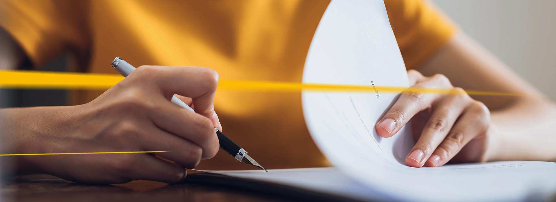 Person writes contract | LGI Business care